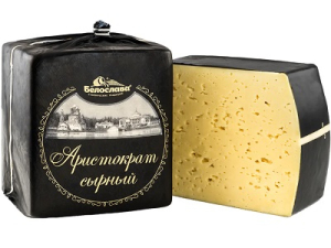 Сыр Аристократ Белослава квадрат 50%