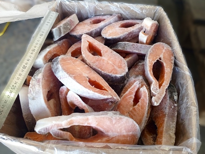 Стейки радужной форели Карелия штучной заморозки