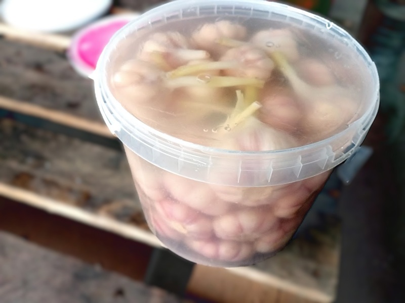 Чеснок белый маринованный