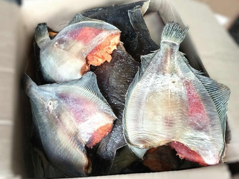 Камбала с икрой вяленая