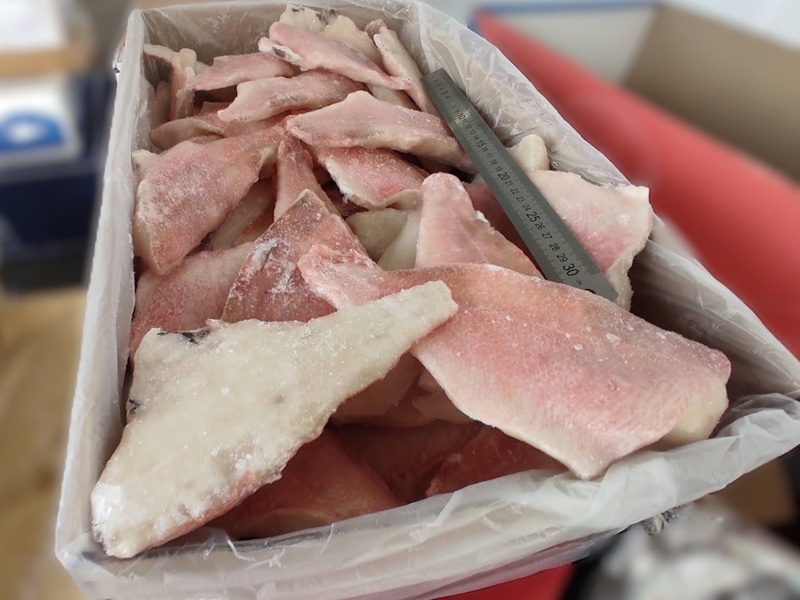 Филе окуня морского на коже штучная заморозка